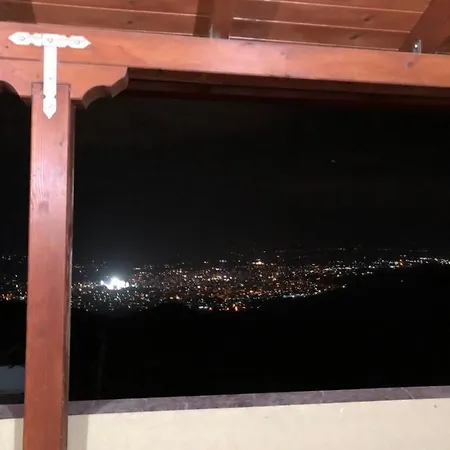Vila Bues فيلة إلباسان